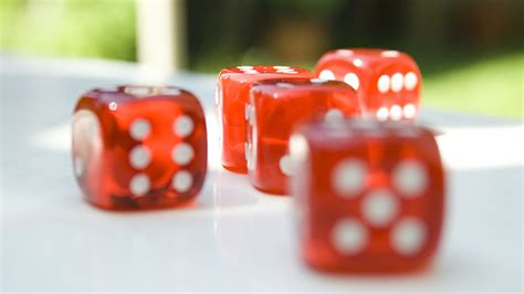 The History of Blotchy Dice: From Ancient Divination to Modern Tricks
